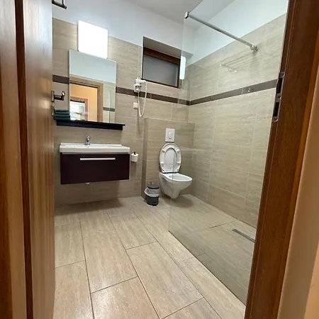 Hidfo Ξενοδοχείο με διαμερίσματα Gyula