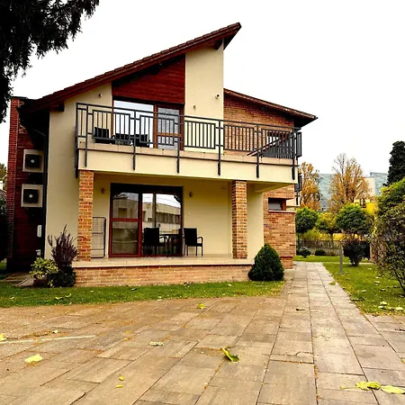 Hidfo Ξενοδοχείο με διαμερίσματα Gyula