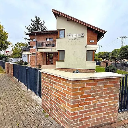 Hídfő Apartman-nyugalom Szigetei Apartahotel 3*