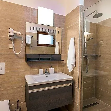 Hídfő Apartman-nyugalom Szigetei Gyula