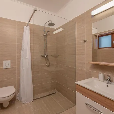 Hidfo Apartman-nyugalom Szigetei * Gyula